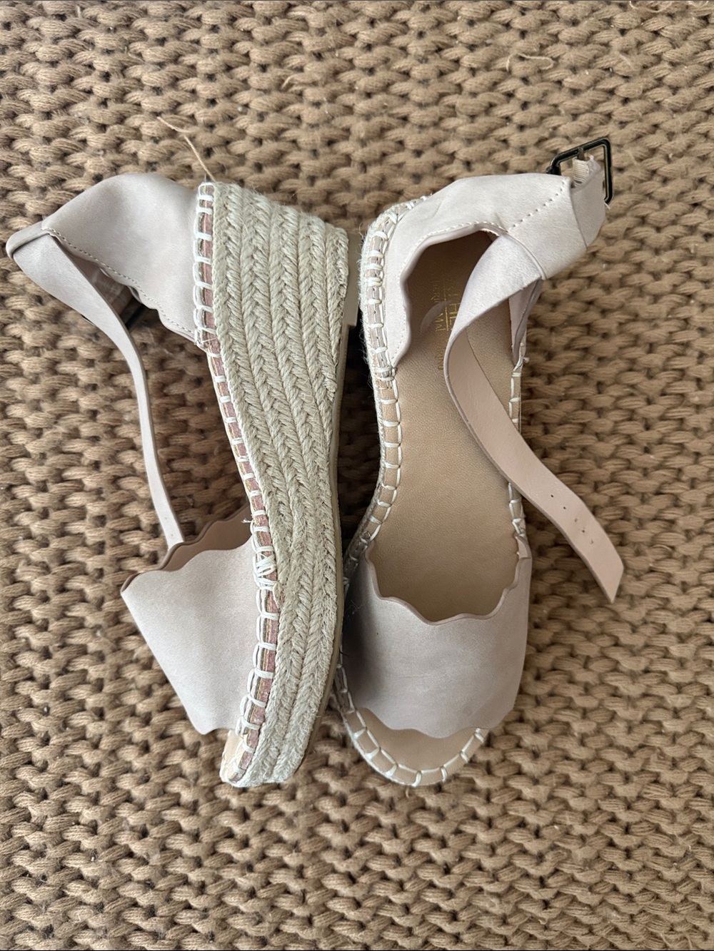 Catherine Malandrino Scalloped Espadrille Wedges in Pale Pink